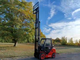 Четырехопорные погрузчики Hangcha XF30G
