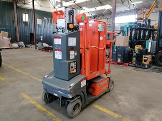 Строительный подъёмник с вертикальной мачтой JLG TOUCAN DUO