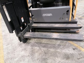 Узкопроходные погрузчики с поворотными вилами Crown TSP6500-1,25 - 9
