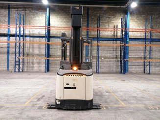 Узкопроходные погрузчики с поворотными вилами Crown TSP6500-1,25 - 3