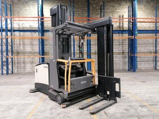 Узкопроходные погрузчики с поворотными вилами Crown TSP6500-1,25 - 1