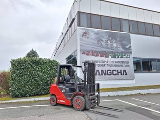 Четырехопорные погрузчики Hangcha XF25G