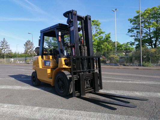 Четырехопорные погрузчики Caterpillar GP40KL - 1