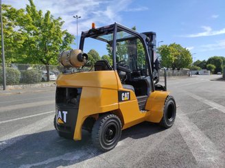 Четырехопорные погрузчики Caterpillar GP40N - 5