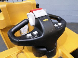Четырехопорные погрузчики Yale MO10L