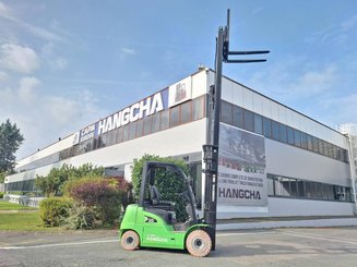 Четырехопорные погрузчики Hangcha XC30i