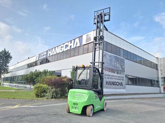 Четырехопорные погрузчики Hangcha XC30i