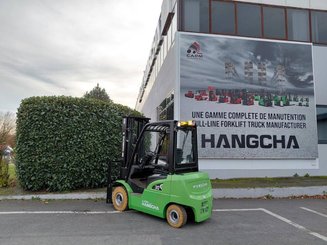 Четырехопорные погрузчики Hangcha XC30i