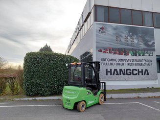 Четырехопорные погрузчики Hangcha XC30i