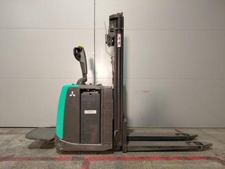 Штабелер с откидной платформой Mitsubishi SBV12P - 5