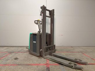 Штабелер с откидной платформой Mitsubishi SBV12P - 2