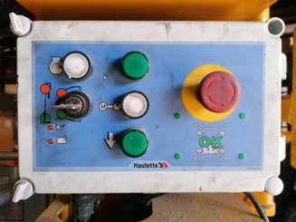 Строительный подъёмник с вертикальной мачтой Haulotte QUICK UP 13