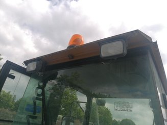 Сочлененный погрузчик Caterpillar 904B