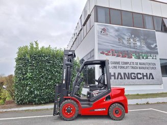 Четырехопорные погрузчики Hangcha XF30D-2