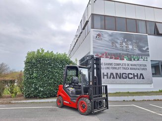 Четырехопорные погрузчики Hangcha XF30D-2