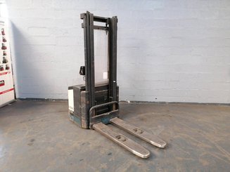 Штабелеры с электроприводом Crown WE2300 - 6