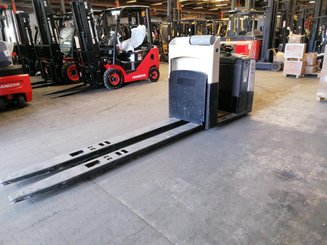 Четырехопорные погрузчики Crown GPC3040 - 1