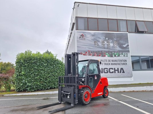 Четырехопорные погрузчики Hangcha XF55D - 1