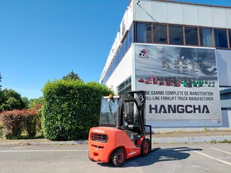 Четырехопорные погрузчики Hangcha XF25D