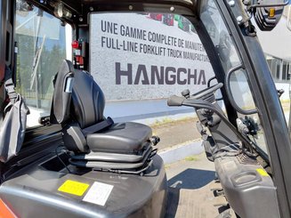 Четырехопорные погрузчики Hangcha XF25D