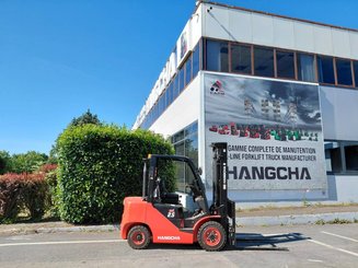 Четырехопорные погрузчики Hangcha XF25D
