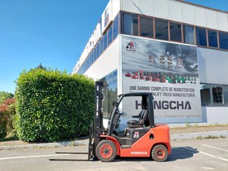 Четырехопорные погрузчики Hangcha XF25D