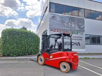 Четырехопорные погрузчики Hangcha A4W50-E