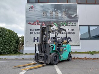 Четырехопорные погрузчики Mitsubishi FG25NT