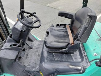 Четырехопорные погрузчики Mitsubishi FG25NT