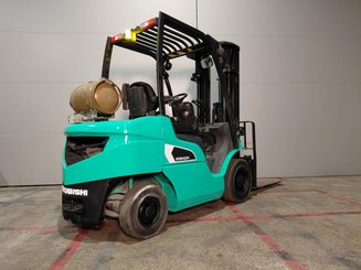 Четырехопорные погрузчики Mitsubishi FG25NT