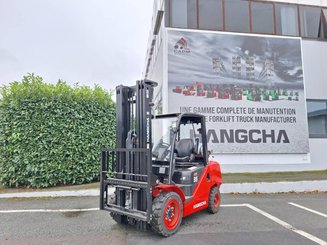 Четырехопорные погрузчики Hangcha XF35G