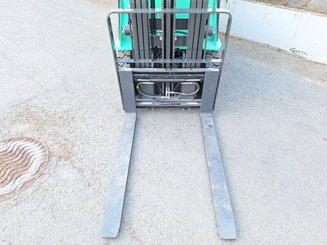 Четырехопорные погрузчики Mitsubishi FG15N