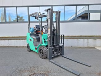 Четырехопорные погрузчики Mitsubishi FG15N