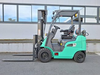 Четырехопорные погрузчики Mitsubishi FG15N