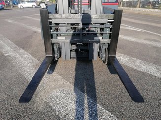 Четырехходовый вилочный погрузчик AMLIFT AGILIFT 3000E