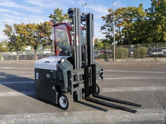 Четырехходовый вилочный погрузчик AMLIFT AGILIFT 3000E