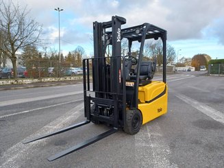 Трехопорные погрузчики Yale ERP16VTMWB