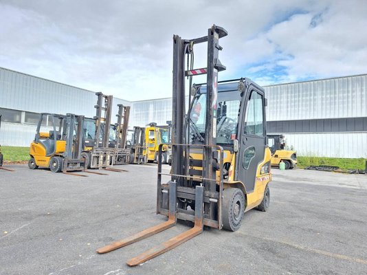Четырехопорные погрузчики Caterpillar GP18N - 1