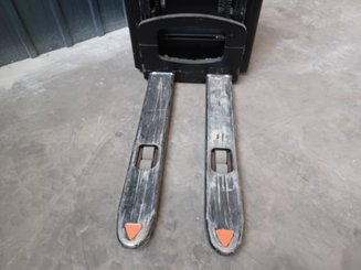 Штабелеры с электроприводом Crown WF3000-1.0FT