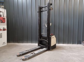 Штабелеры с электроприводом Crown WF3000-1.0FT