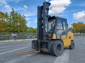 Четырехопорные погрузчики Caterpillar GP45K2