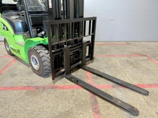 Четырехопорные погрузчики Hangcha XC18i