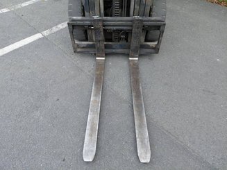 Четырехопорные погрузчики Komatsu FG25 T 11 E - 6