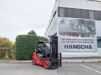 Четырехопорные погрузчики Hangcha XF30G-2