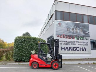 Четырехопорные погрузчики Hangcha XF30G-2