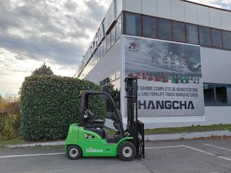 Четырехопорные погрузчики Hangcha XC30i