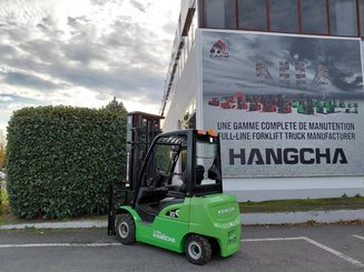 Четырехопорные погрузчики Hangcha XC30i