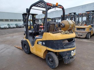 Четырехопорные погрузчики Caterpillar GP25N