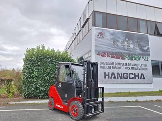 Четырехопорные погрузчики Hangcha XF25D