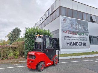 Четырехопорные погрузчики Hangcha XF25D